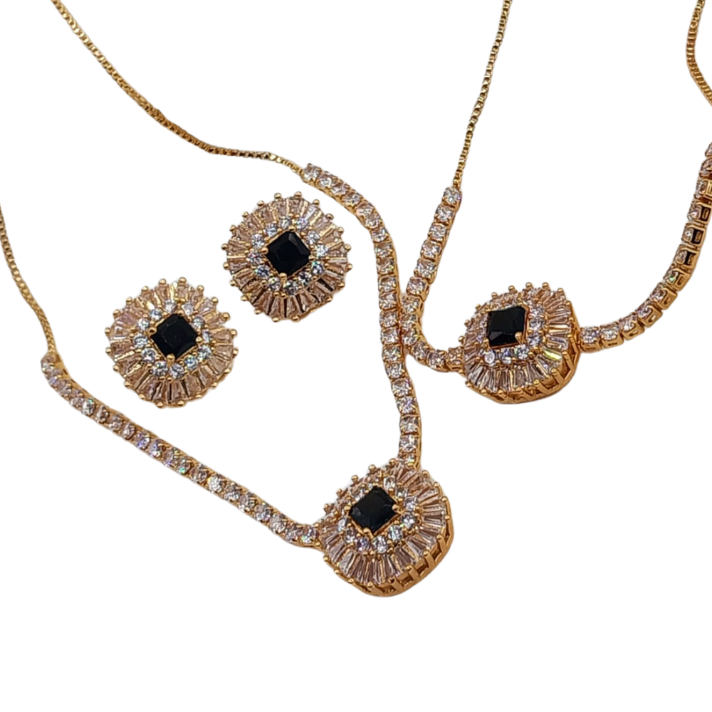 Black square-shaped locket with bracelet in China gold design