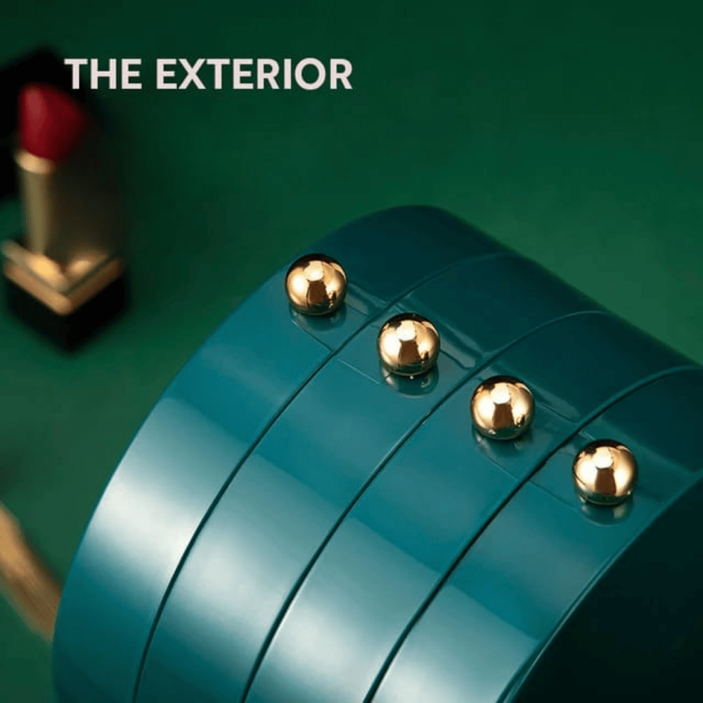Top view of jewelry organizer's exterior