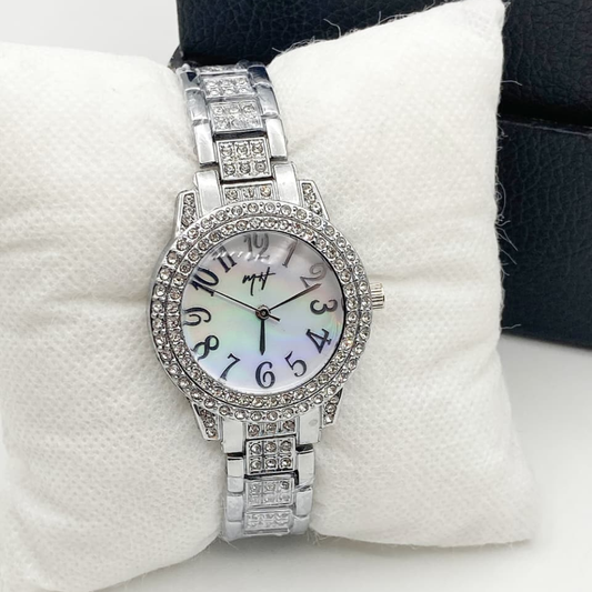 Luxury Crystal Women’s Watch Elegant Diamond Style Wrist Watch