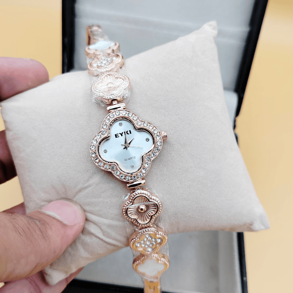 Close-up of the Eyki ladies watch in a gold finish