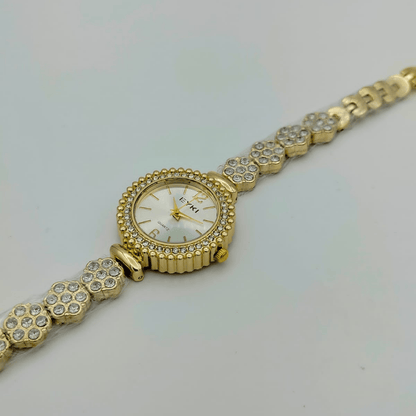 Close-up of the Eyki ladies watch in a gold finish