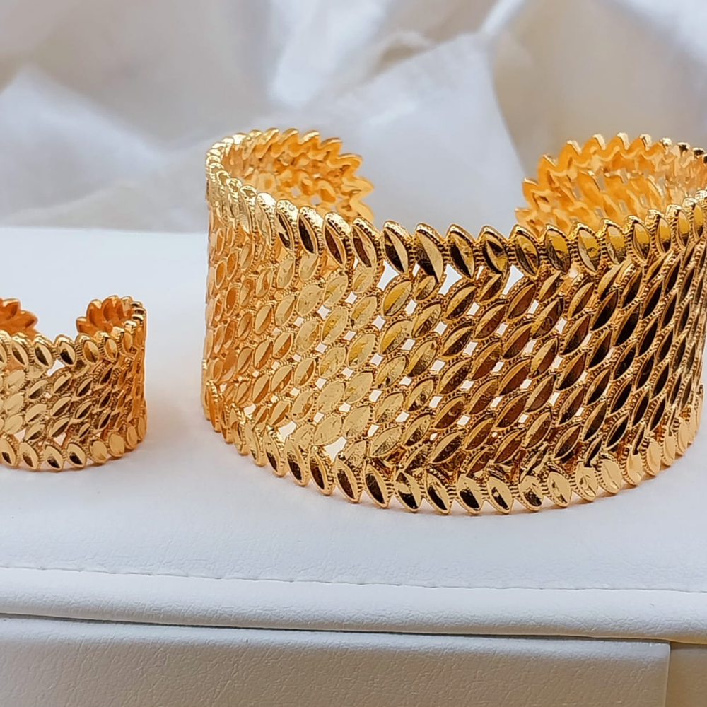 Artistic bangle and ring set in gold finish - Design 5