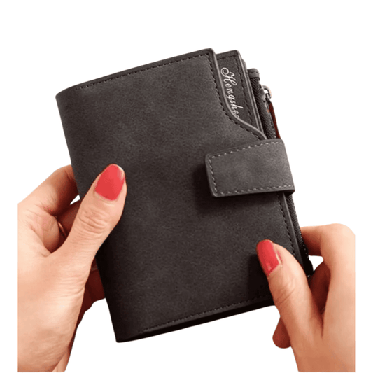 good-picture showing high-quality material and stitching of the wallet