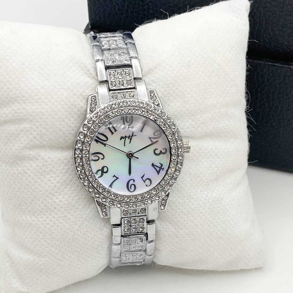 Luxury Crystal Women’s Watch Elegant Diamond Style Wrist Watch