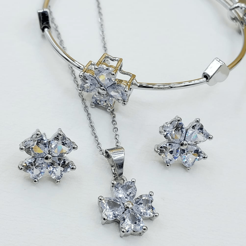 Detailed front close-up image of the A1 quality silver locket